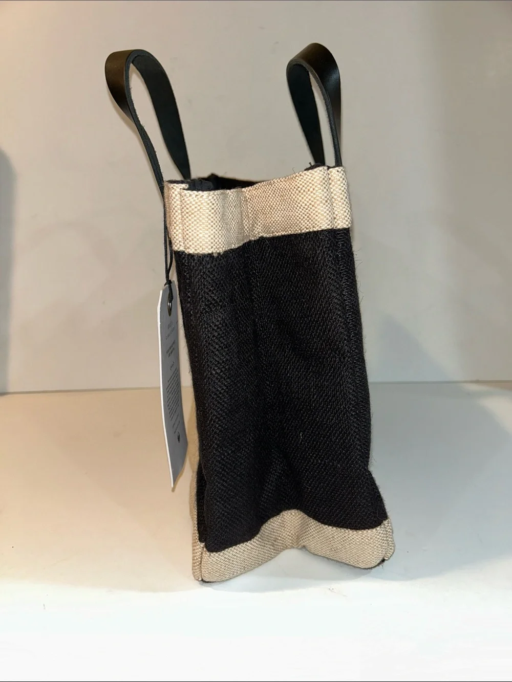 Apolis petite market